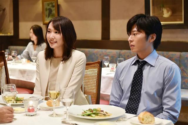 小潘谈情说爱 “姐，咱妈住院还需要5万块钱”“弟弟你还骗我？我已经交过了”