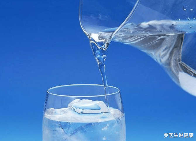 脑梗|血液的“稀释剂”被发现，不是酵素，若你爱喝，血管畅通，脑梗不敢造次