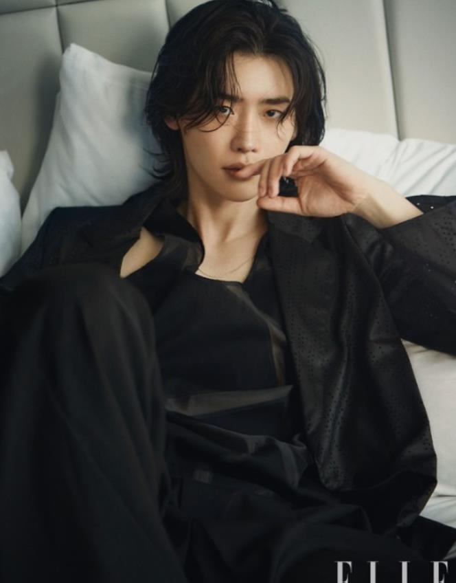 萧蔷|韩剧扛把子回归！李钟硕退伍8个月终于接新剧，女主还是林允儿