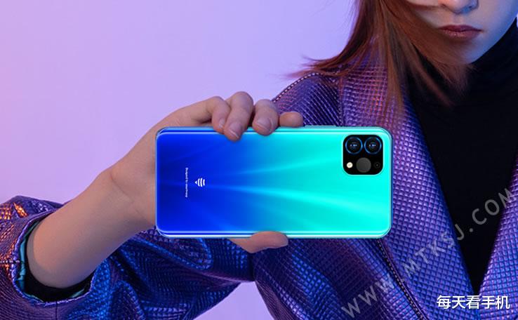 |388元起！小黄蜂新推百元级手机X12 Pro，竟然配备指纹识别和水滴屏