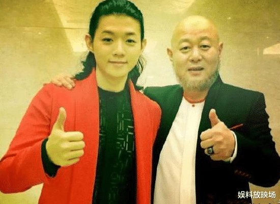 霍尊|有种“整容”叫霍尊留短发，与长发相比判若两人，古风美男秒变小奶狗