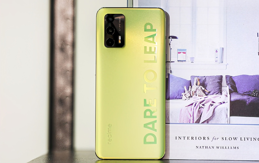 realme q|千元级别智能机，跑分接近70万分120Hz刷新率，还能畅快吃鸡