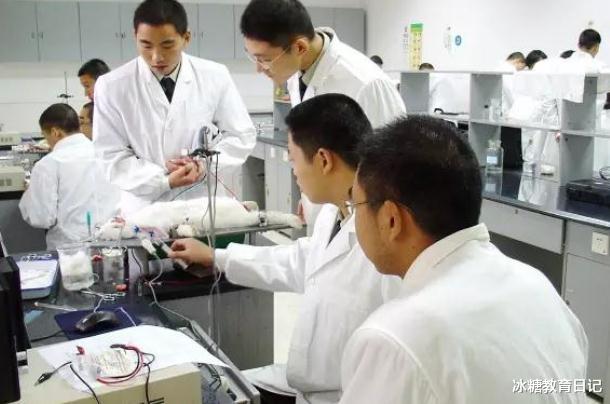 大学|我国仍然“包分配”的三所211大学，毕业可获得铁饭碗，前途大好