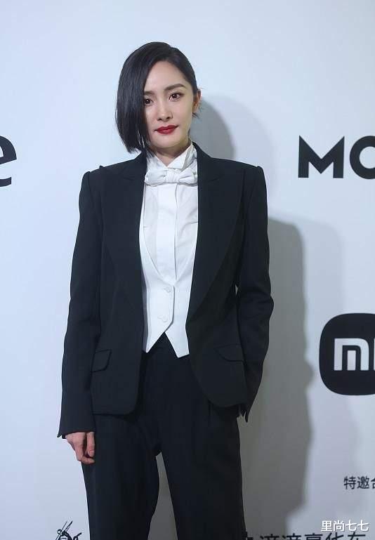 倪妮|嘉人之夜怼脸拍生图，孙俪黑眼圈重倪妮太沧桑，李冰冰排骨胸抢镜