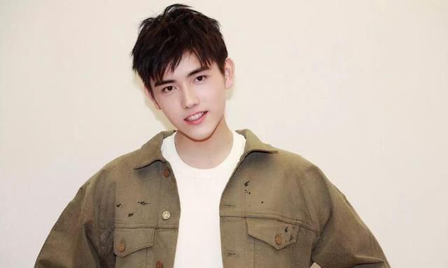 陈飞宇|大导演为了捧红自家儿子，配角全是影帝影后，牌面十足