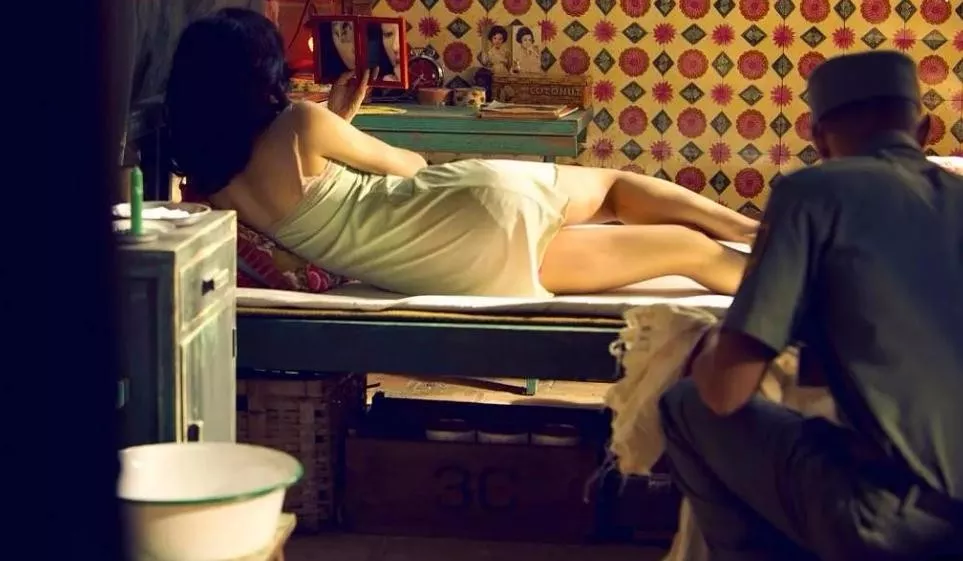 八三夭|这部内地无法过审的片，我看着一点也不情色