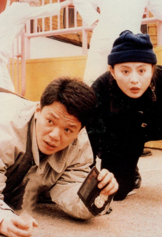 李赛凤|被丈夫曝光出轨干儿子，巅峰时期为何退出娱乐圈？最美警花李赛凤