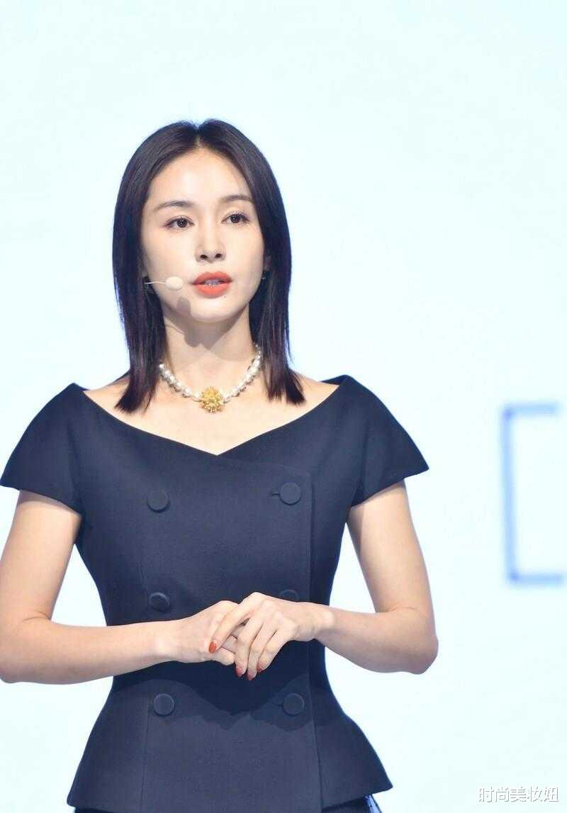 王子文|王子文恋爱后这么漂亮，身材不高却比例完美，脸型饱满太减龄