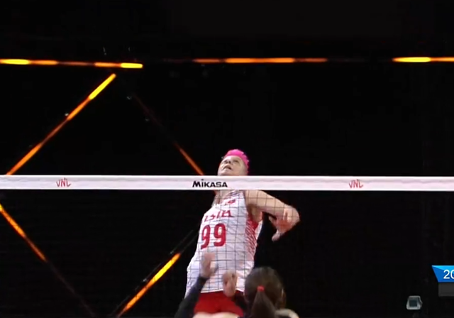 土耳其隊|0-3！中國女排慘敗，張常寧輪休，朱婷前隊友成土耳其核心重炮