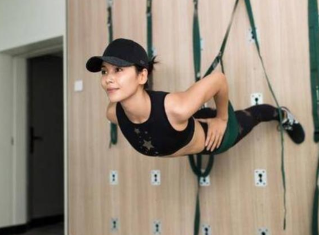 好物官|女医生因身材好被解雇，照片流出才明白原因，这运动让她魅力四射