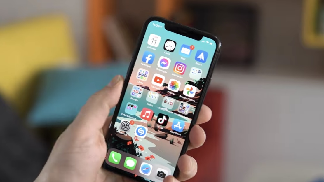 iphone11|从5499跌至2599元，二手iPhone太香了