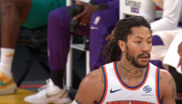 尼克斯队|季后赛门票最低1001美元，尼克斯为何敢如此豪横？看看场边你就懂了