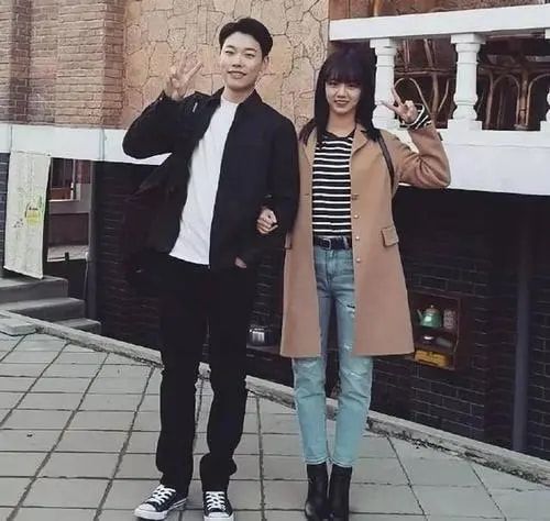 李惠利|她曾在零下20度穿露脐装表演，凭借“撒娇”被认可，如今已是一线