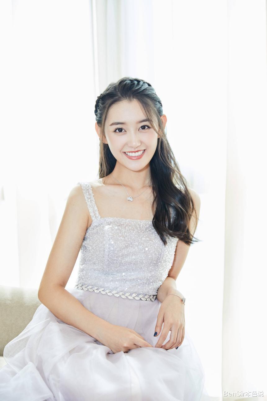 郭麒麟|赘婿热播郭麒麟恋情曝光，不是31岁的宋轶，会是20岁的蒋依依吗？