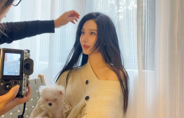 都美竹|都美竹备战艺考，罕见晒近照状态大好，却被嘲讽模仿小怡同学