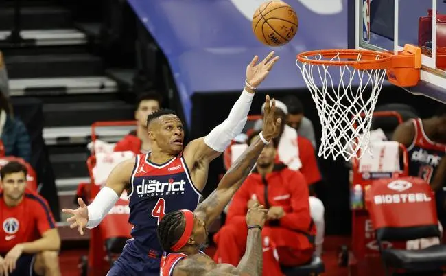 湖人队 “孤注一掷或老谋深算”？湖人队交易威斯布鲁克是在下一盘大棋？