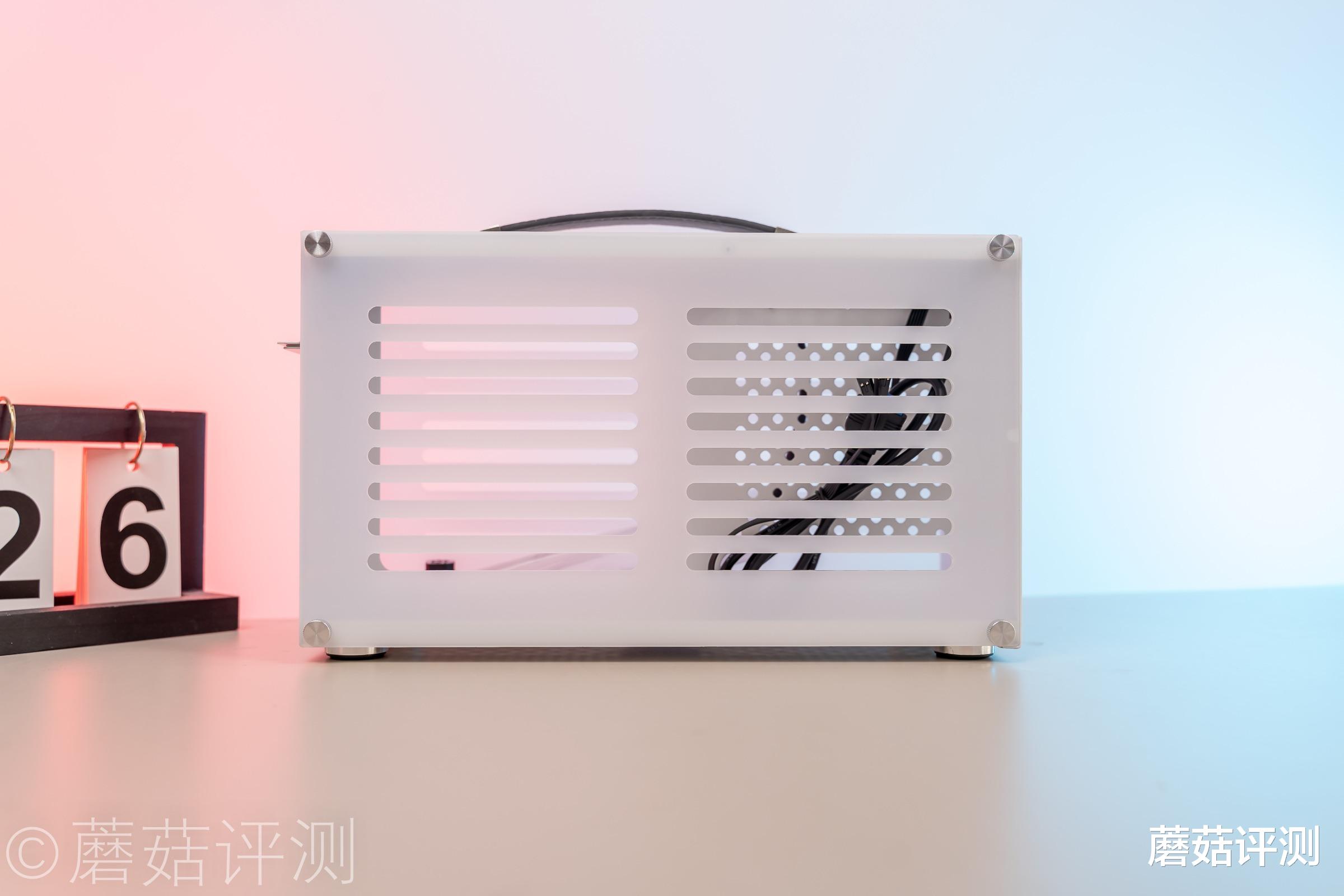 机箱|小巧精致，单手拎走、超频三蜂鸟2手提便携ITX机箱 评测