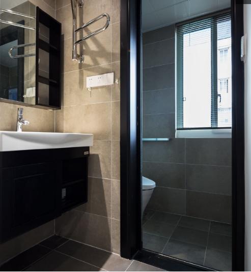 |卫生间干湿分离哪种方法最好？内行人觉得直接把洗漱台挪出去最好