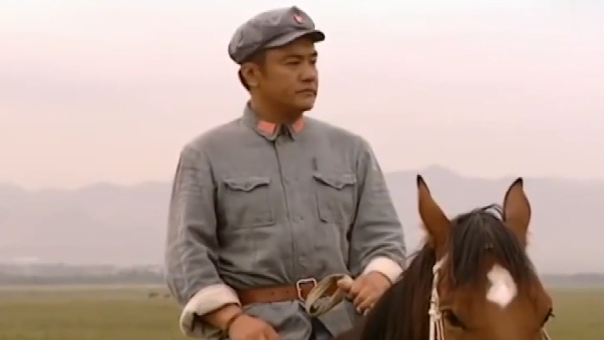 许世友|1976年毛主席逝世,许世友为何坚持带枪守灵?还连下3道军令