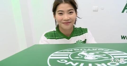男足|中国男足羡慕吗？女足组团留洋！1人披英超豪门9号，1人曾被开除