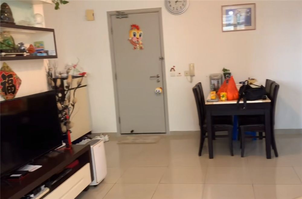 香港|夫妻俩香港“郊区”39㎡小家：房子老旧却收拾得很整洁，乱中有序