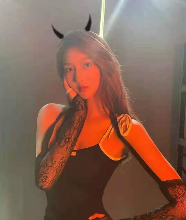 都美竹|都美竹消失2天后出现！疑回应私生活混乱，头像背景全黑令人担忧