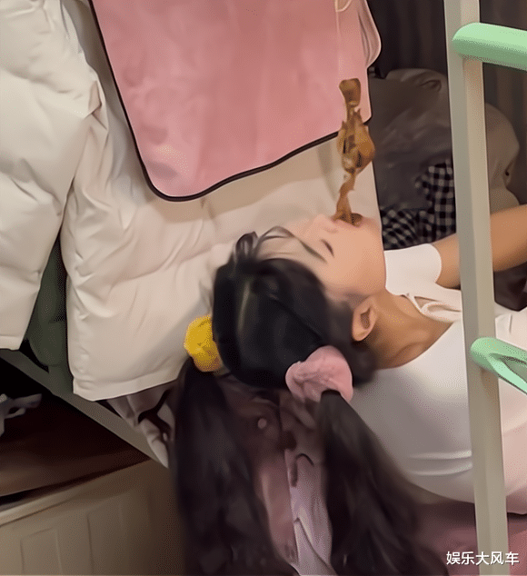 赵丽颖 高校女生寝室“吃鸡腿”遭内涵，网友直言自找的，受害者有罪论？