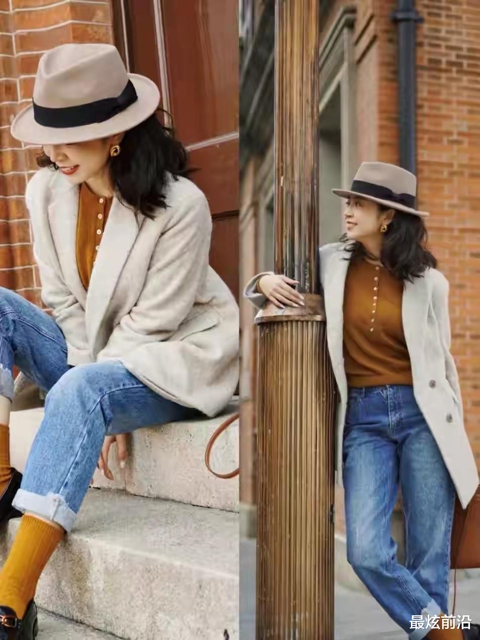 最炫前沿 佟丽娅气质拿捏太稳，穿小香风外套配报童帽，意外显得时尚又年轻
