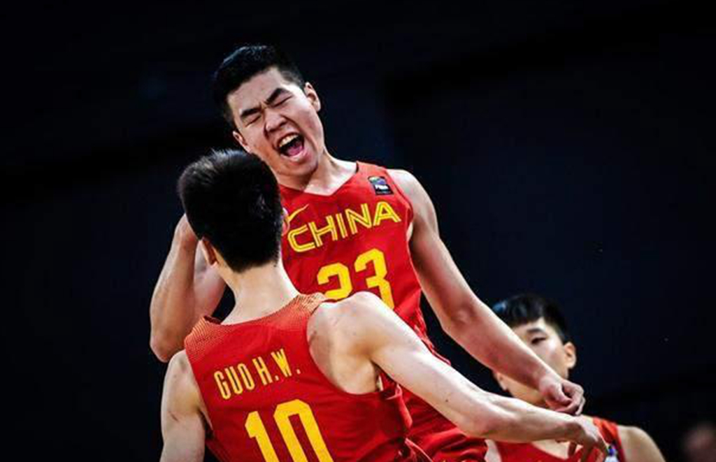 张镇麟|又一个张镇麟！20岁天才将从海外回归CBA，打球风格独一无二