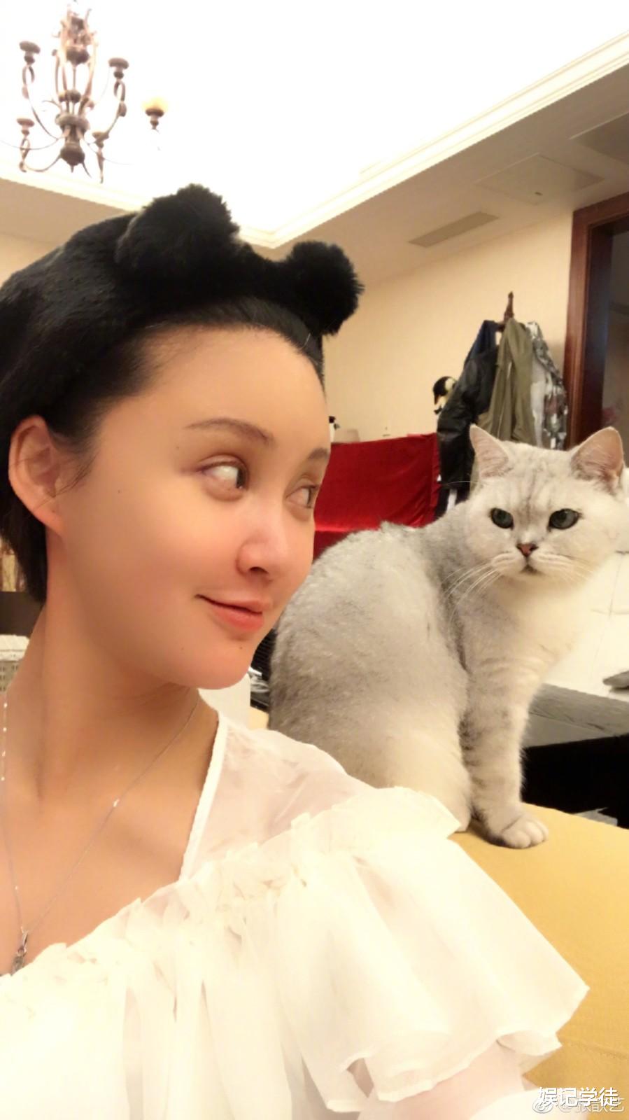 颜丹晨|4位挺孕肚健身的女星：颜丹晨动作缓慢，陈意涵8个月坚持五公里