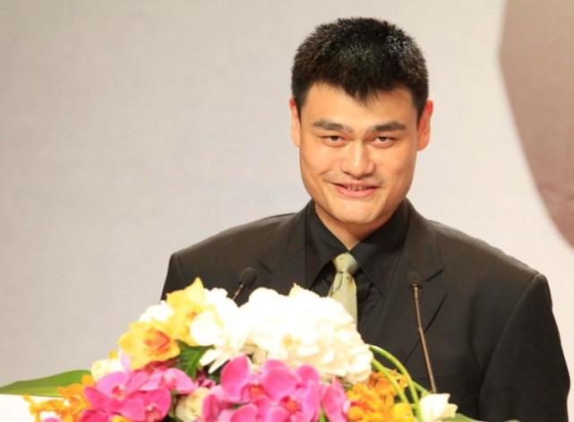 姚明|汶川地震姚明捐了1600萬(wàn)，麥迪150萬(wàn)，詹姆斯200萬(wàn)，那科比呢？