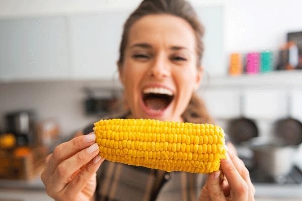 美食轩事|经常吃玉米，对身体有什么好处？什么人不适合吃玉米？