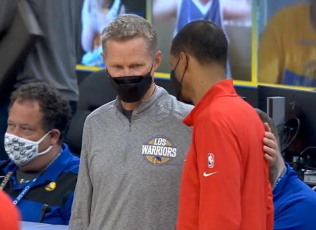 斯蒂芬·库里|登顶第一!库里命中214记三分,超越国王神射手,比对手少用8场