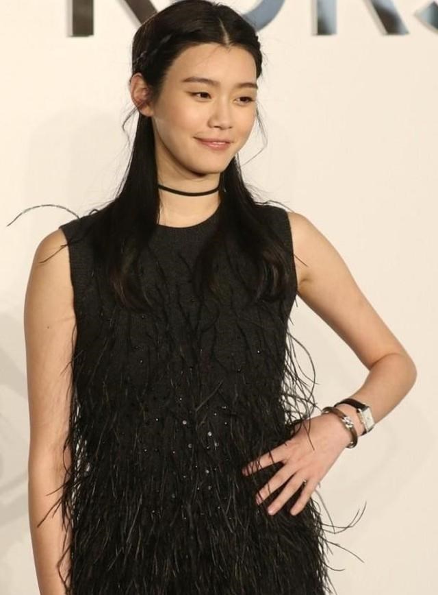 小陈有说 奚梦瑶与杨幂同框画面太美，俩人同穿黑色裙子，气质不相上下