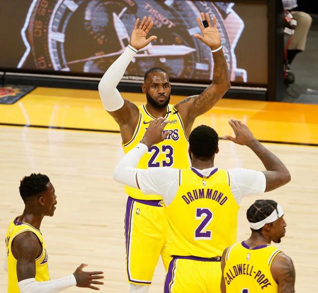 湖人隊|18歲進入聯盟！他今天終于在詹姆斯帶領下品嘗到勝利滋味！