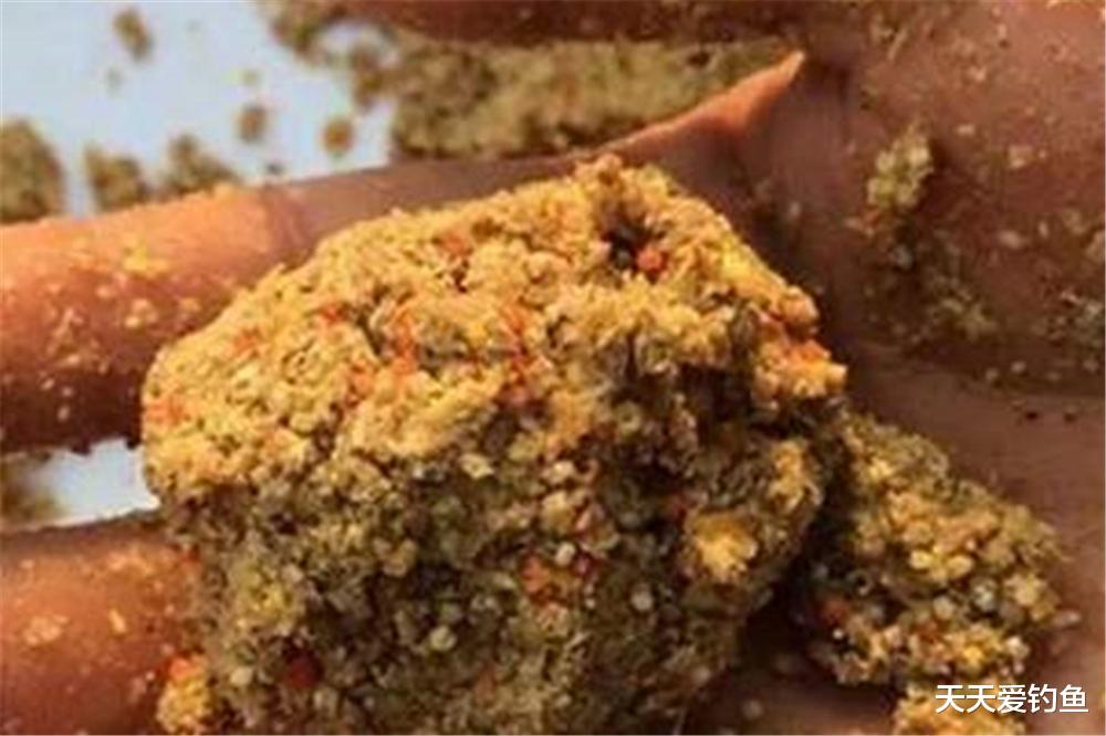 饵料|冬钓久等不见发窝，是打窝手法的问题，换个方法，聚鱼效果翻倍