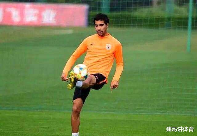 郝偉|0-3！魯能后防再成渣！高中鋒換上又被換下！郝偉看來(lái)沒(méi)相中他