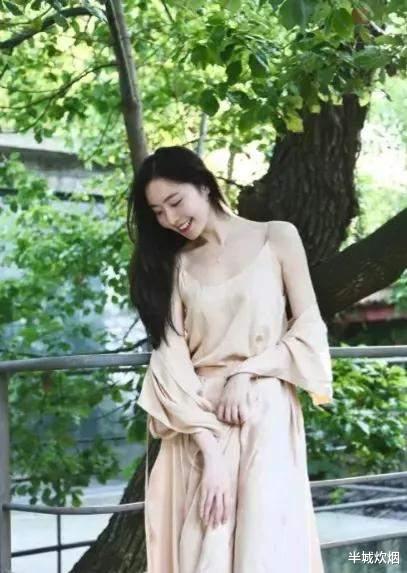 霍尊|陈露：戴上冰冷的手铐，祭奠她和霍尊早已荒凉的8年爱恋！