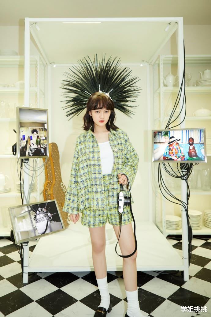 发型|剪锁骨发选择外翻还是内扣？选对了显洋气还好打理