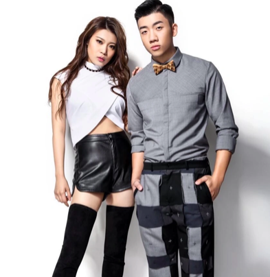 谢大脚|26岁说唱冠军官宣分手，10天前才向女友表白，两人公开搂抱秀恩爱