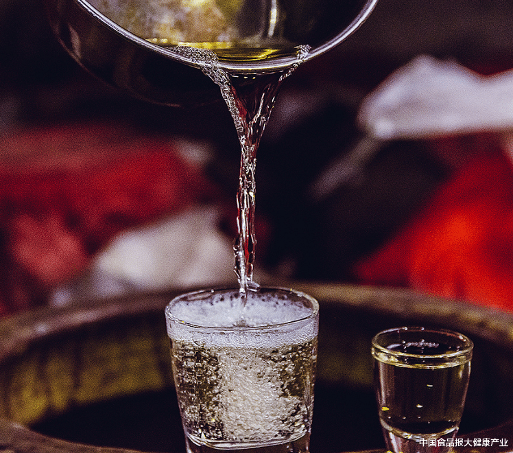 中国食品报大健康产业 “五人组”首次成都论道酱酒下半场：品牌为王