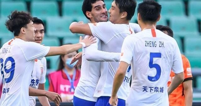 刘彬彬|李铁打了郝伟一记响亮耳光，郝伟看不上的人，如今却成当红国脚