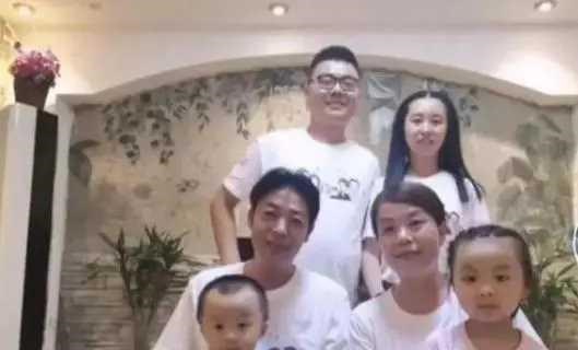 杜新枝|姚威状告杜新枝,索赔70余万,原因是小时候遭受过非人的虐待