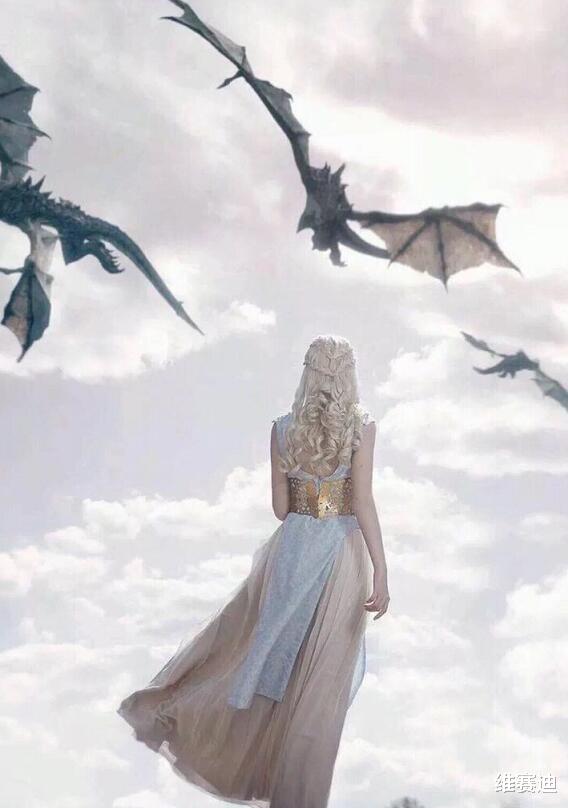 陈羽凡|外貌被吐槽像表情包，演技差到被群嘲，“龙妈”为何依然讨喜？