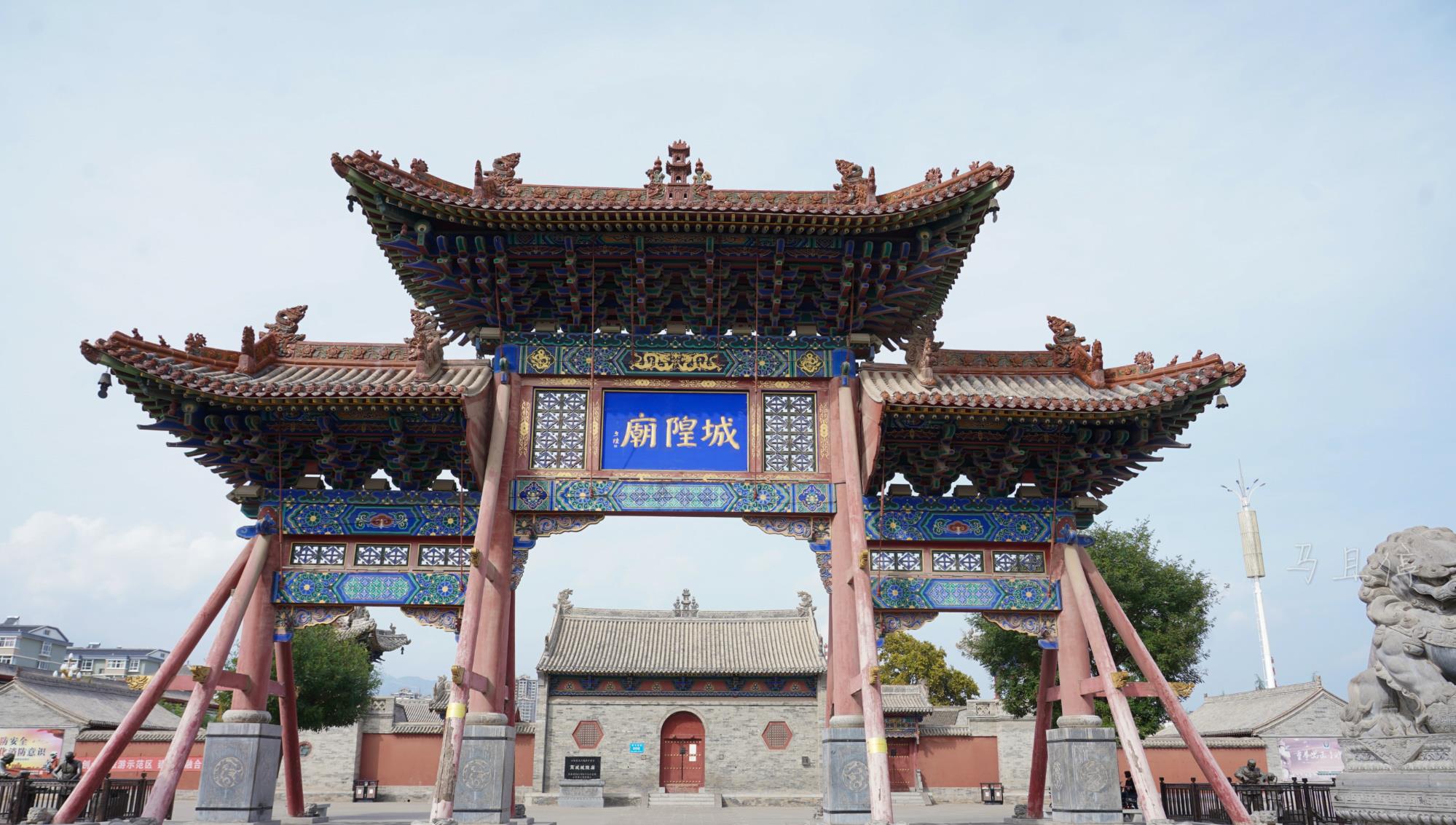 长脖子爸比说|解锁山西运城新玩法! 这座城隍庙堪称古建博物馆, 藏着宋元明清建筑
