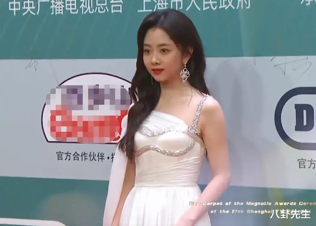 霍启刚|白玉兰颁奖礼：白百何穿深V秀事业线，《觉醒年代》成最大赢家