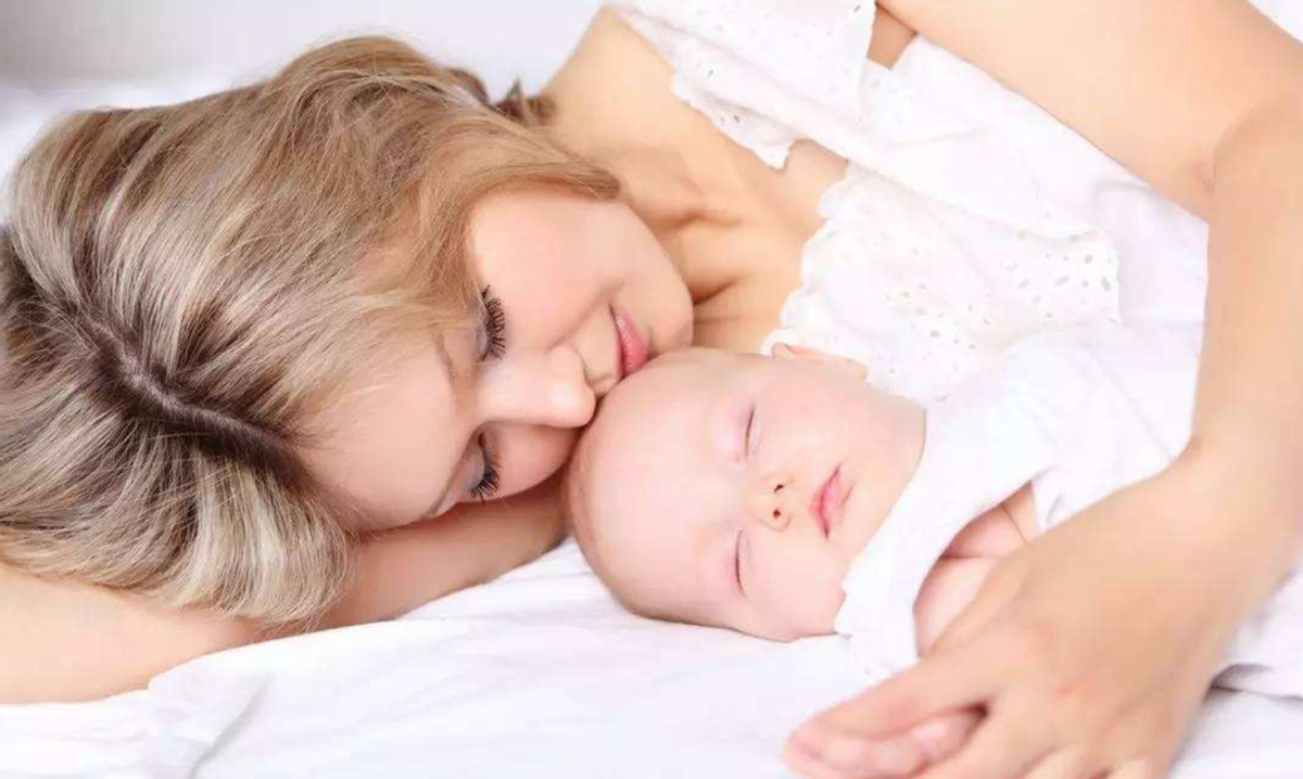 孕妈酱|6个月后婴儿变睡渣，一晚上吃奶很多次，频繁醒来、原因有这几个
