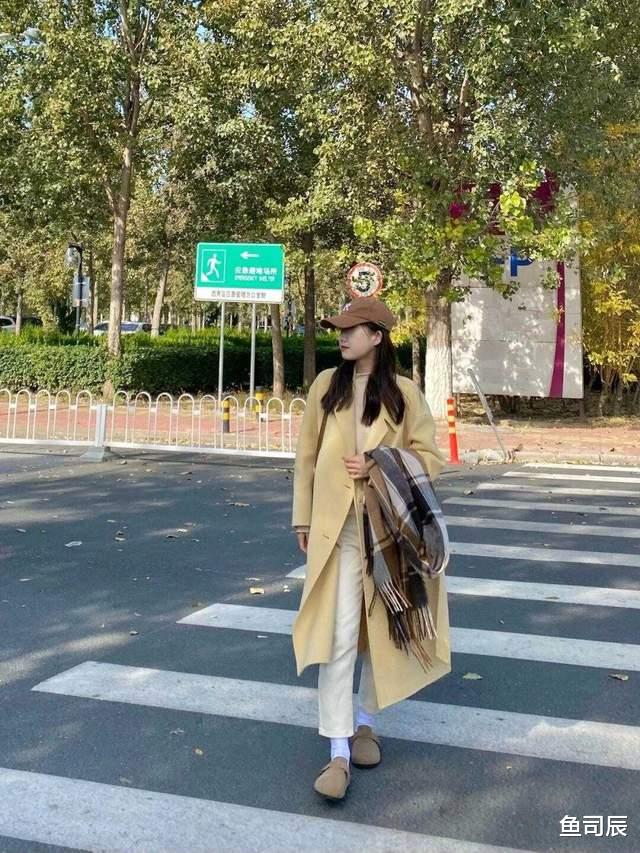 鱼司辰 降温后,如何穿才保暖又时髦?看完这几个技巧,照着穿也很有气质