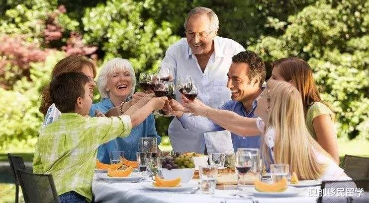 澳创移民留学 为何选择移民澳大利亚?什么样的人更适合移民澳洲?
