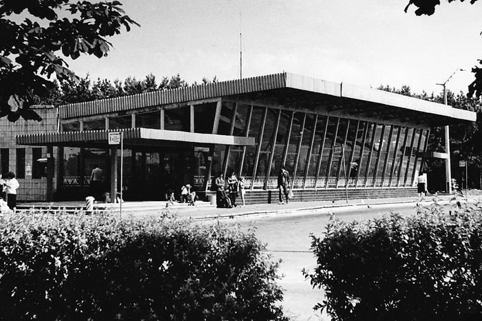 切尔诺贝利核电站 人类消失35年，切尔诺贝利变成什么样了？前后对比照太震撼人心了